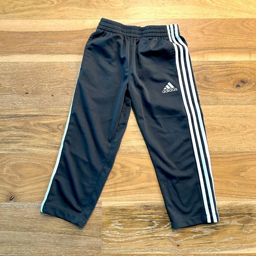 Boys grey adidas pants with stripes size youth medium 10/12 boys